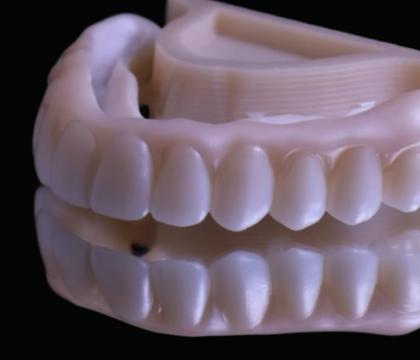 Suprastruktury cyrkonowe