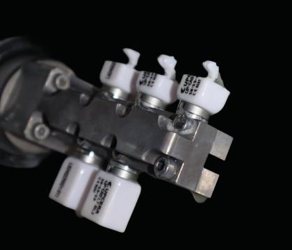 Tłoczony i frezowany dwukrzemian litu